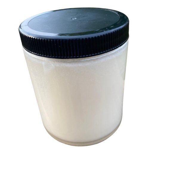 The Cleveland Candle Co Wedding Day 100% Soy Wax HTF Jar 14.5 oz - Picture 4 of 9